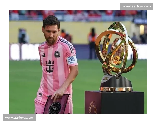 梅西神级传球 + 任意球制胜！世俱杯队友屡失良机 37 岁球王仍能一己之力改写比赛